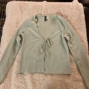 3/$20 ✨ Mint Green Tie Shirt